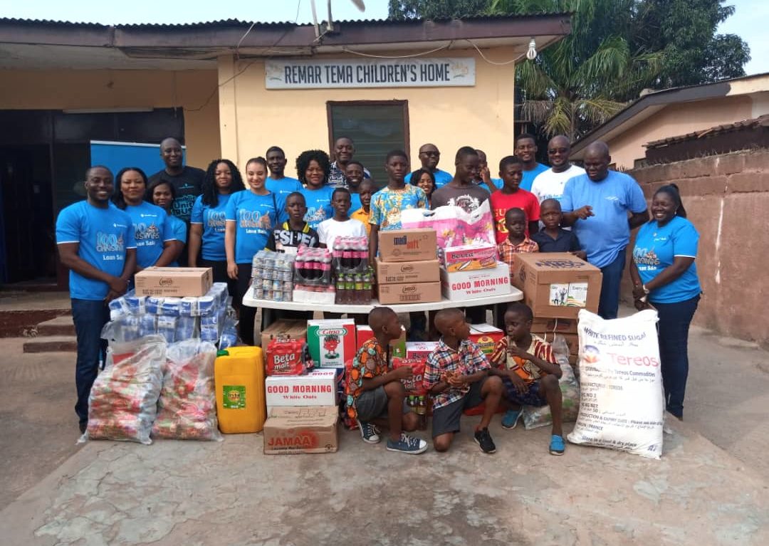 REPUBLIC BANK STAFF DONATE TO THE LESS PRIVILEGED